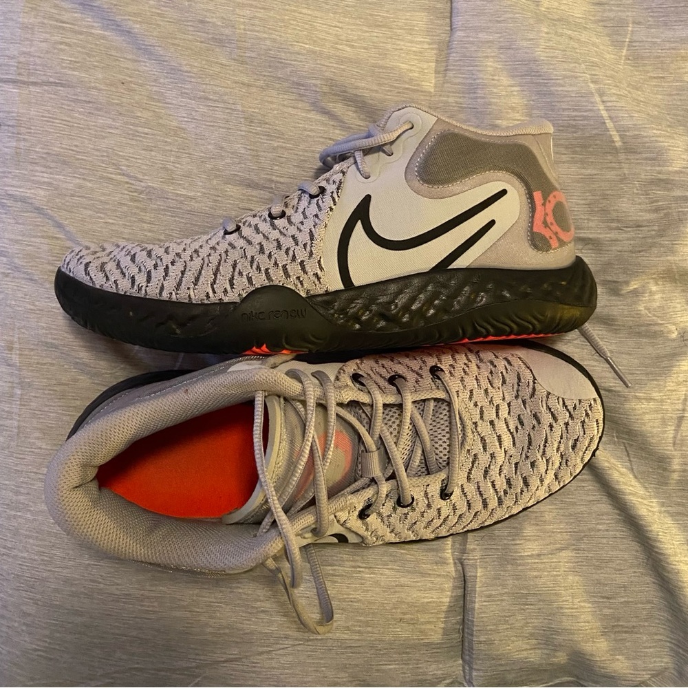 Nike KD TREY 5 VIII SIZE 11